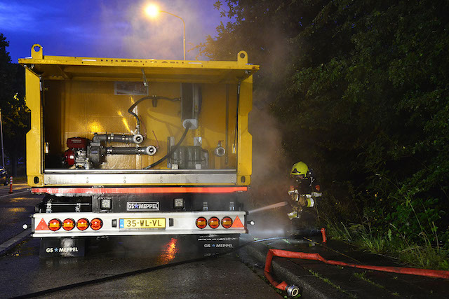 2017/138/20170706-22u32 GB 013 Brand wegvervoer Robert Kochstraat.jpg